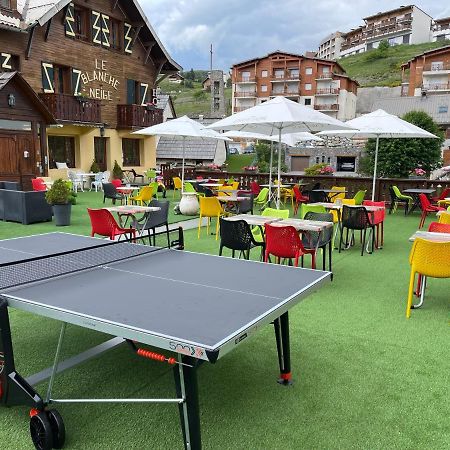 Hotel Le Blanche Neige Valberg Exterior photo